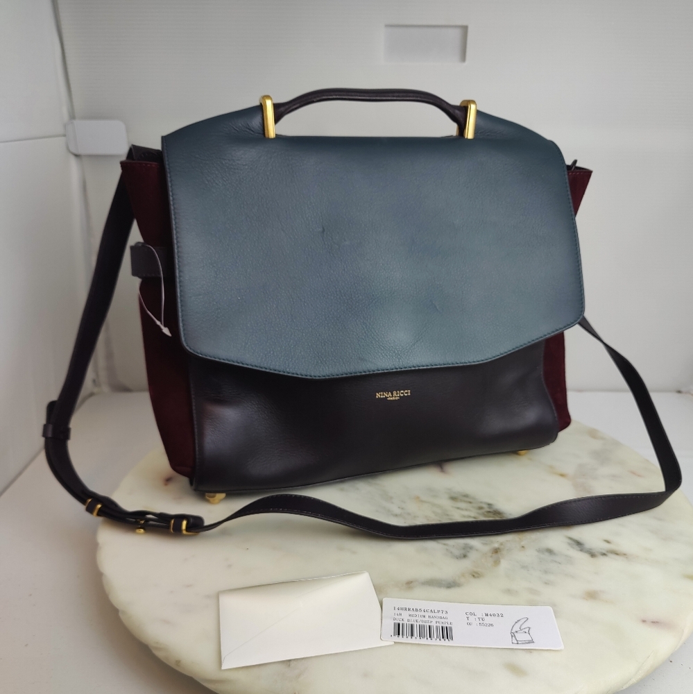 Nina Ricci Elegant Black Shoulder Bag
